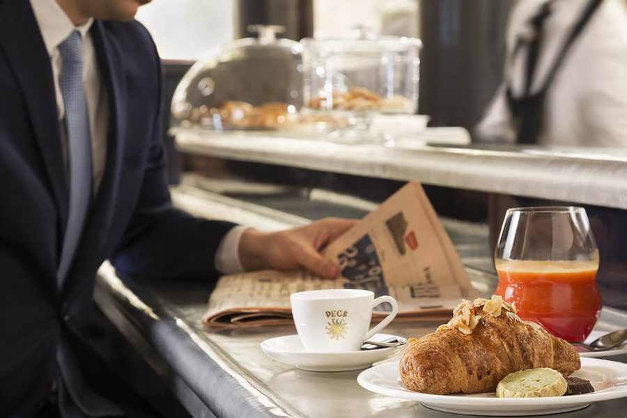 Colazione Peck, Milano, bancone
