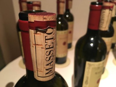 Masseto, apertura bottiglie