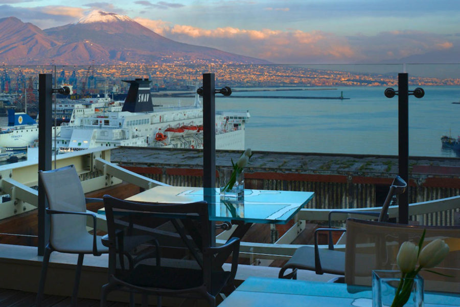Il Comandante, Napoli