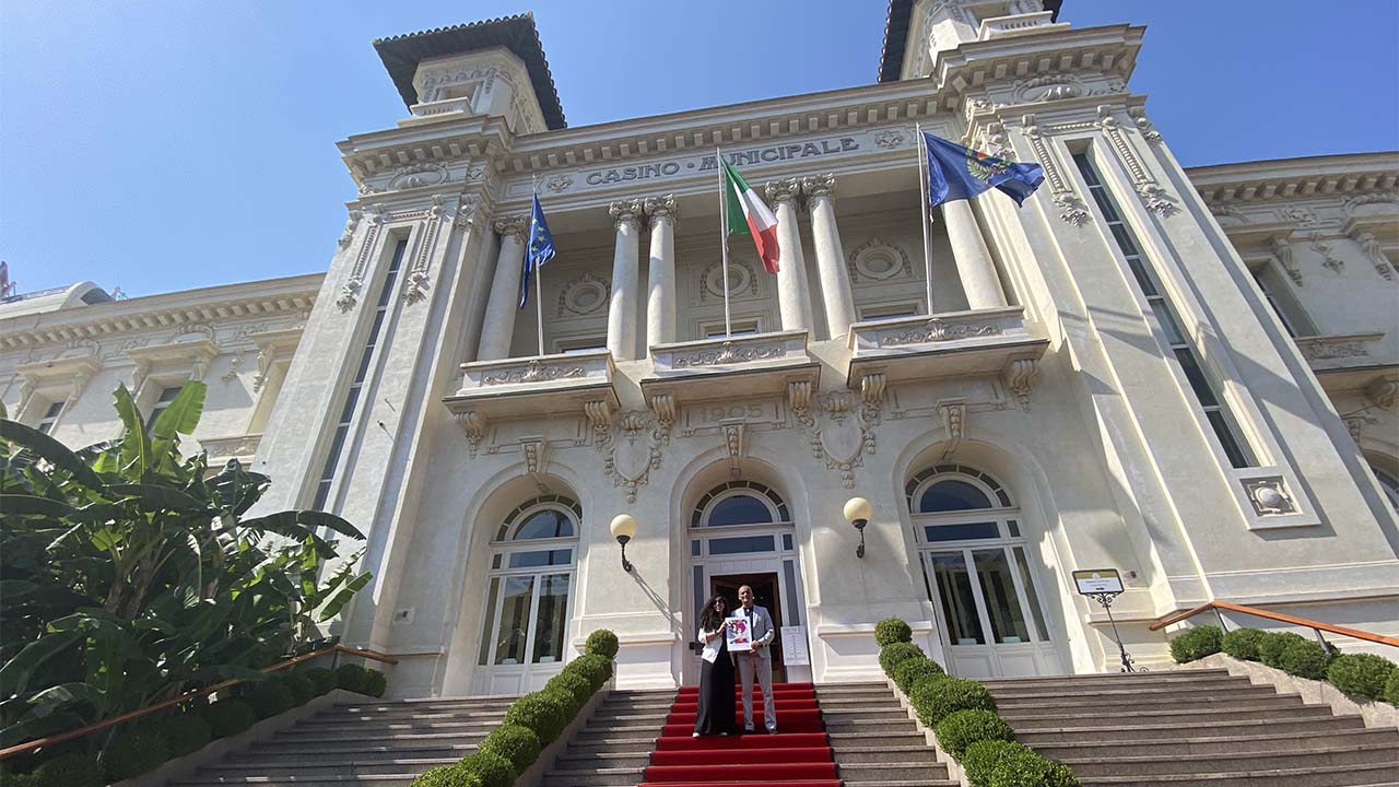 "DIVERTIMENTO", L'OPERA DEDICATA AL CASINÒ DI SANREMO DI HOUDA BAKKALI – James Magazine - Vimarsana News